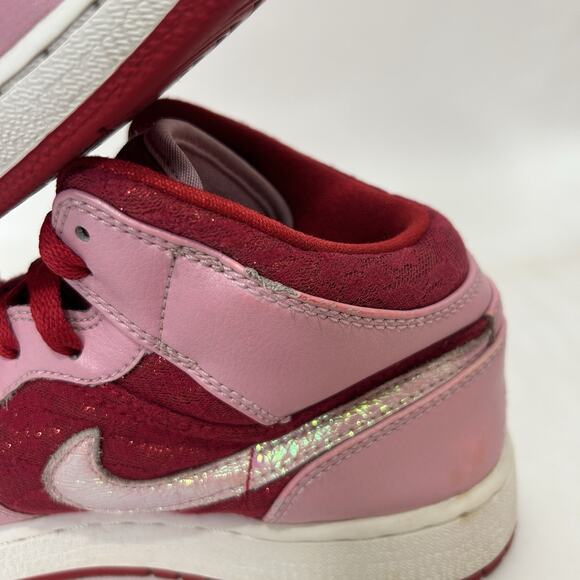 Nike Jordan 1 Mid Retro Premium GS “Valentine's Day” - Picture 10 of 11
